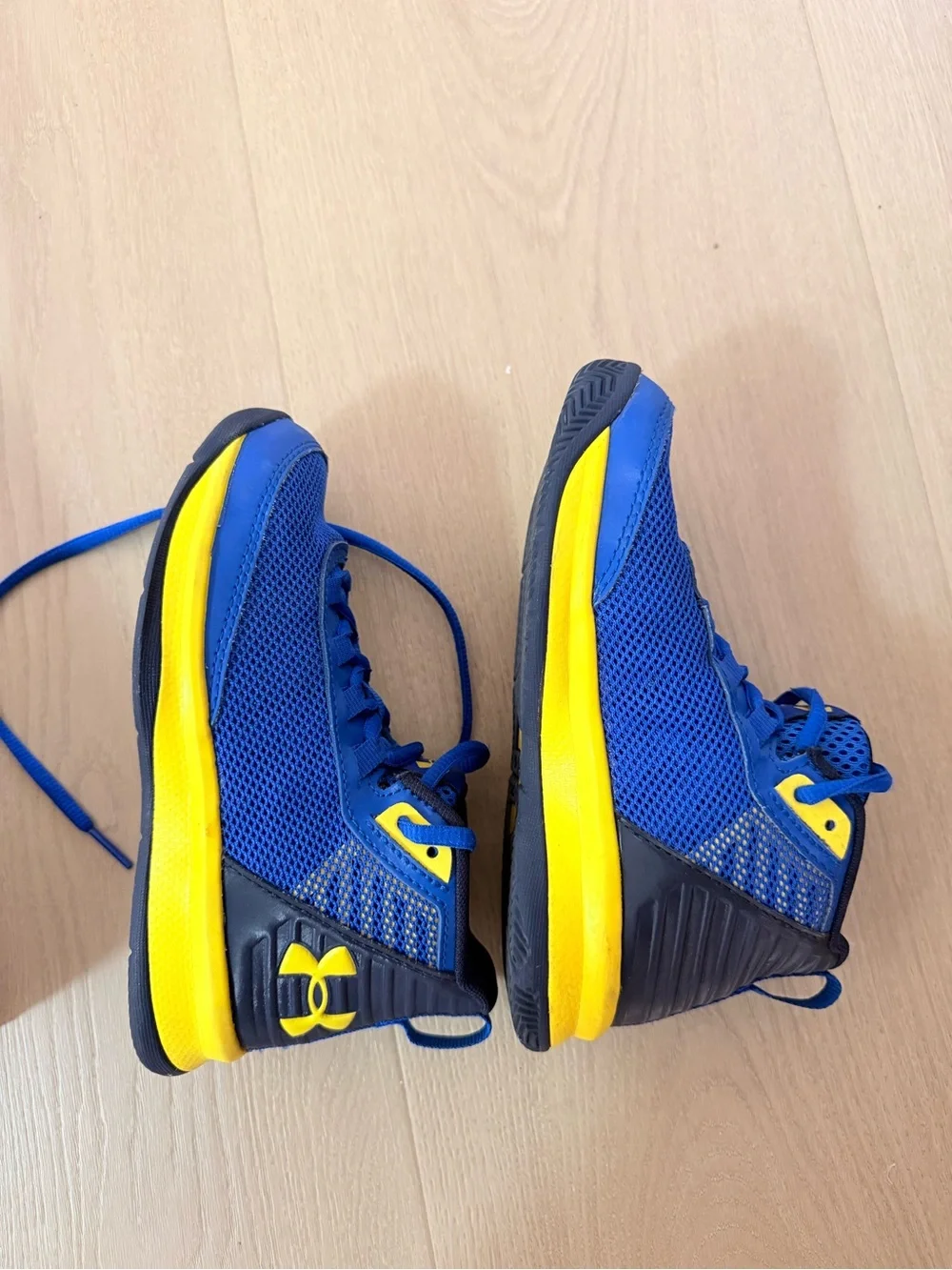 Under Armour Kids Basketball Shoes – Youth Size 13K – Brand New in Box